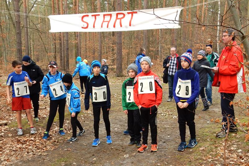 Zwei Siege für die Rathenower Ruderer beim Waldlauf